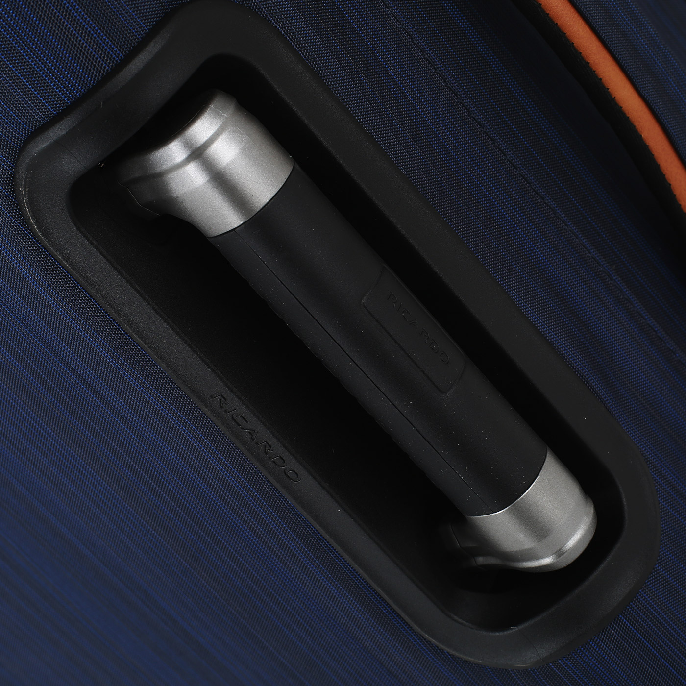 Чемодан большой L тканевый с кодовым замком Ricardo Cabrillo 2.0 Softside