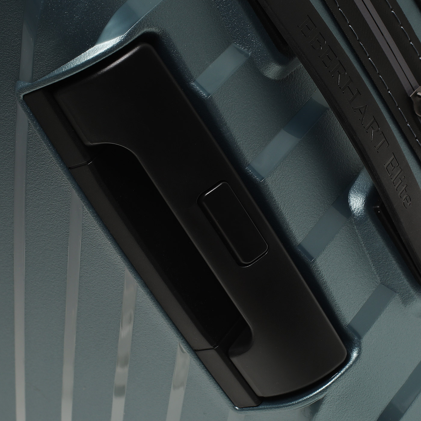 Чемодан средний M из полипропилена Eberhart Chronos