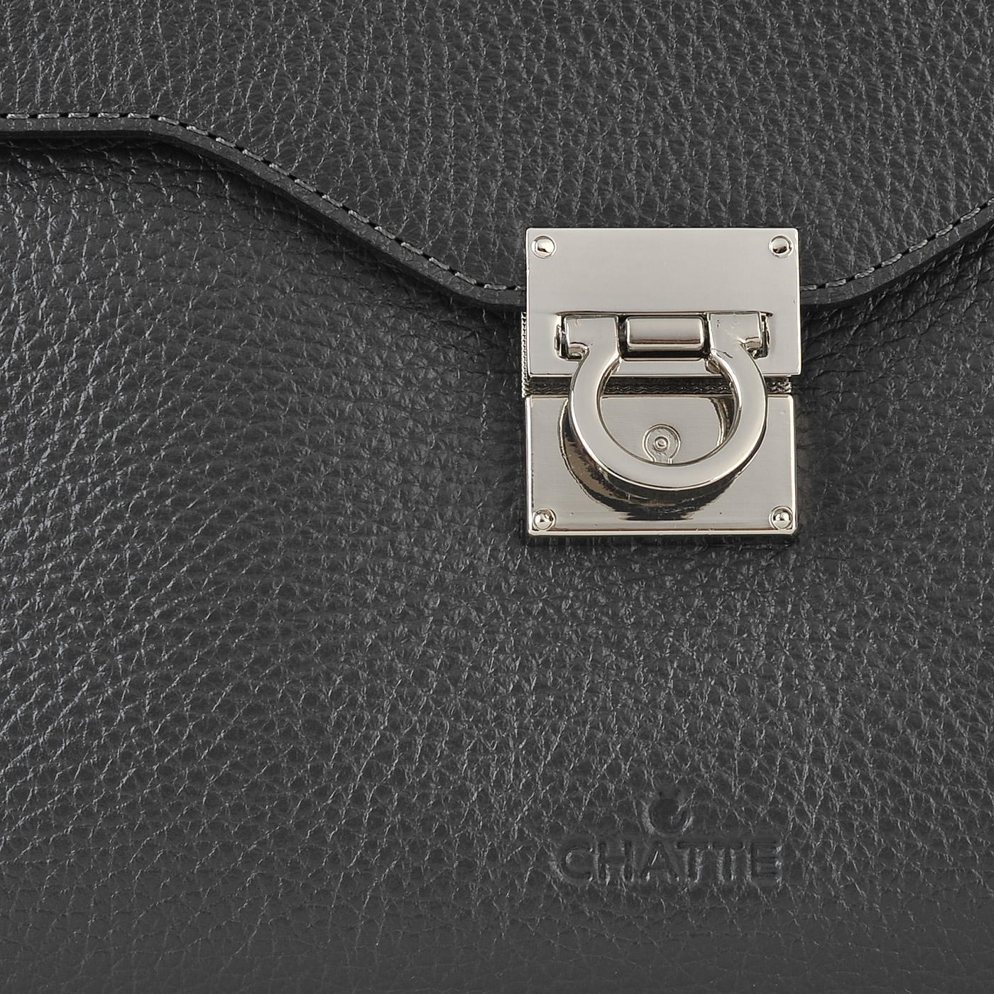 Женская кожаная сумка с длинными ручками Chatte 