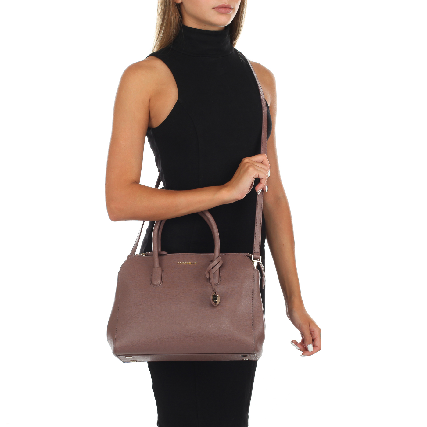 Сумка из натурального сафьяна Coccinelle Clementine