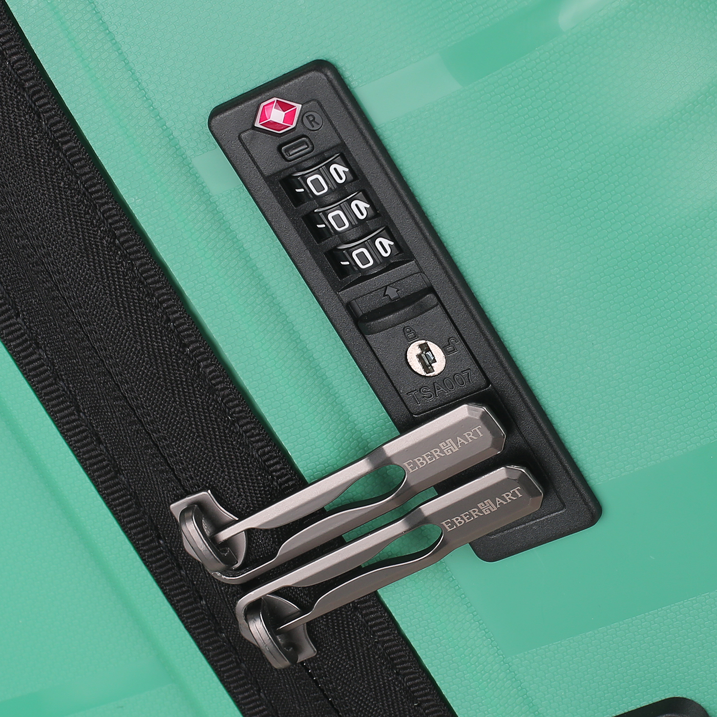 Чемодан средний M из полипропилена Eberhart Wave