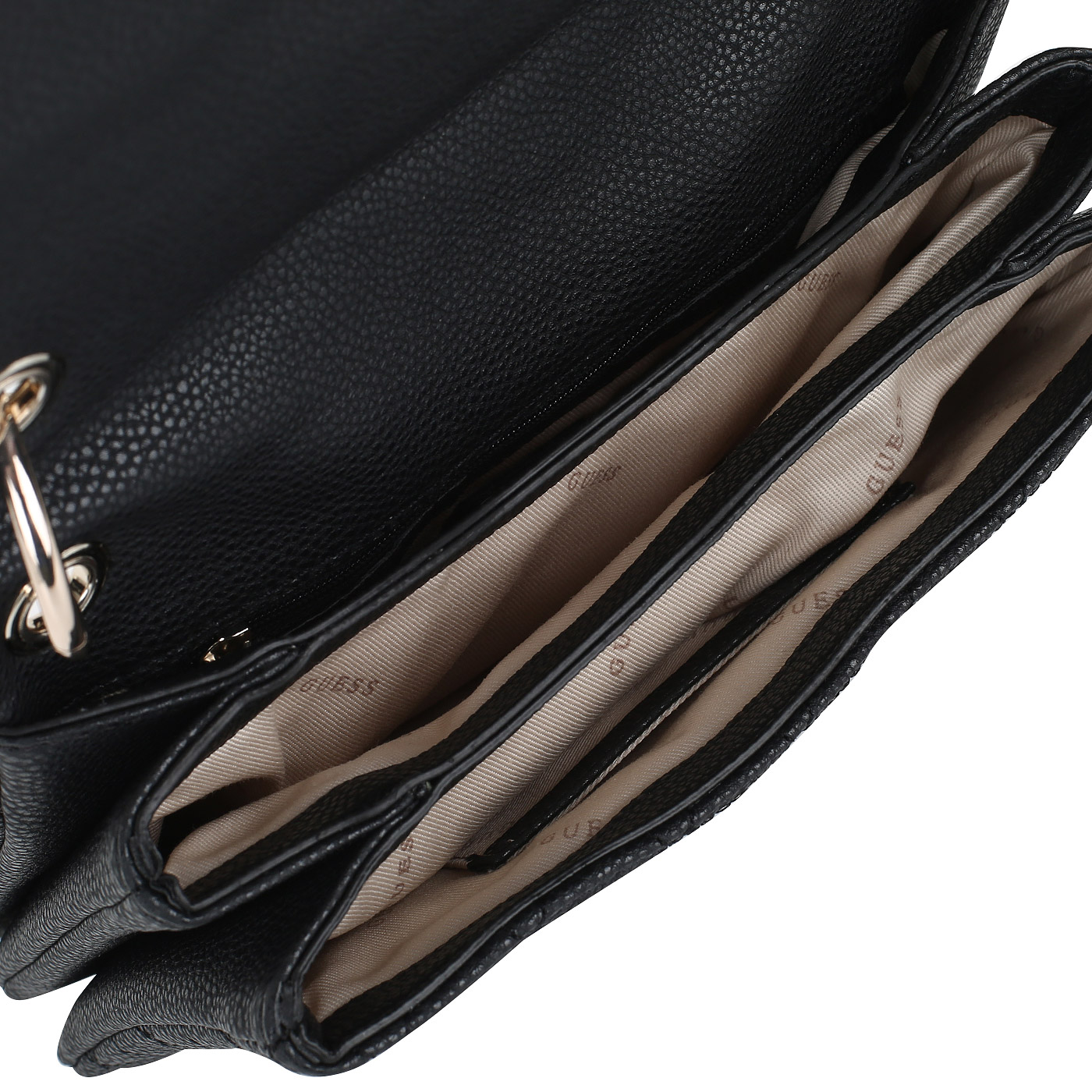 Черная стеганая сумочка Guess Fleur