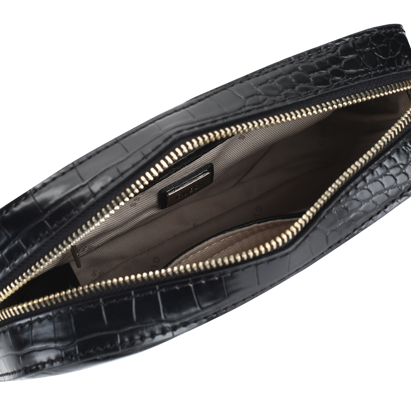 Черная сумочка с отделкой под крокодила Guess Kamryn