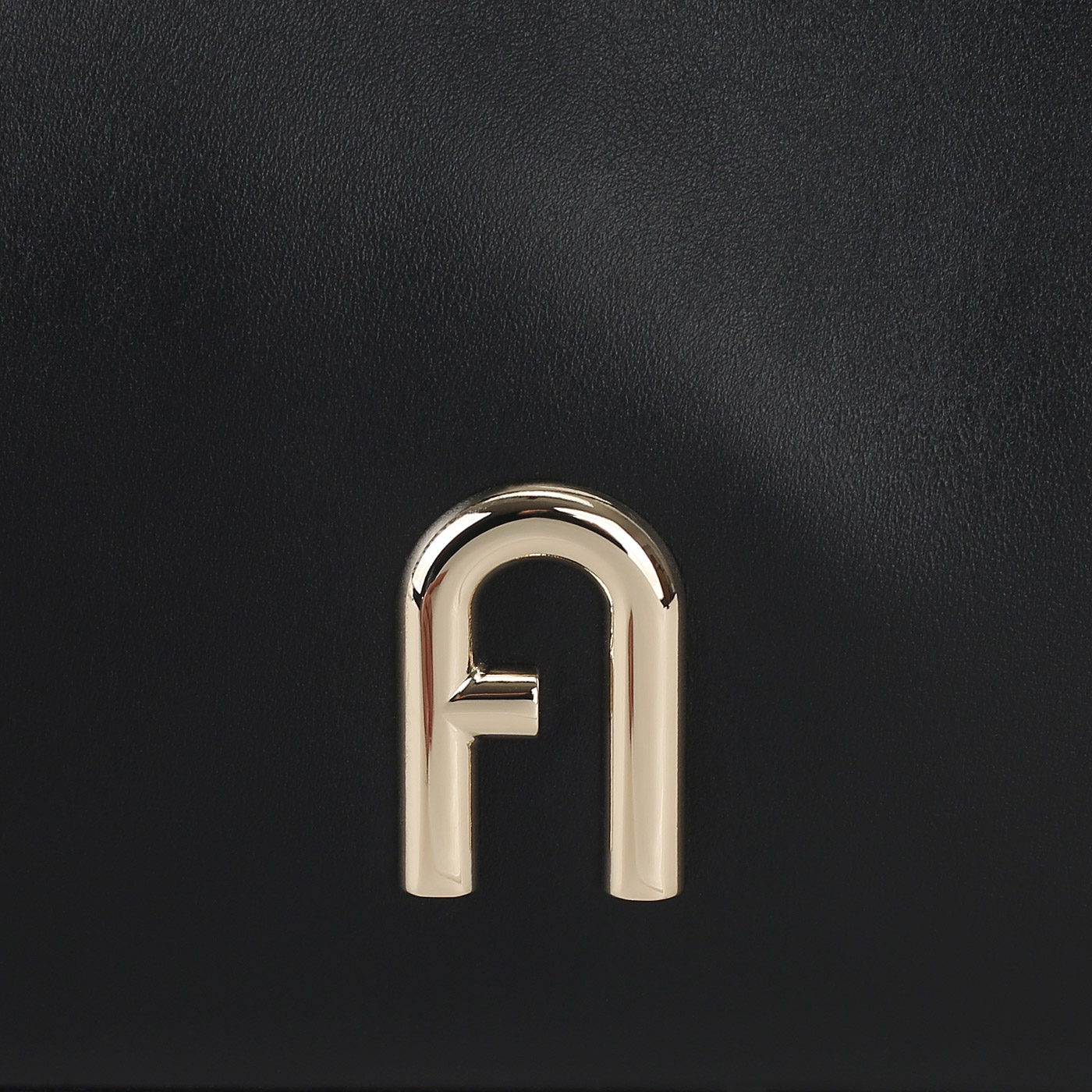 Кожаная сумка Furla Diamante