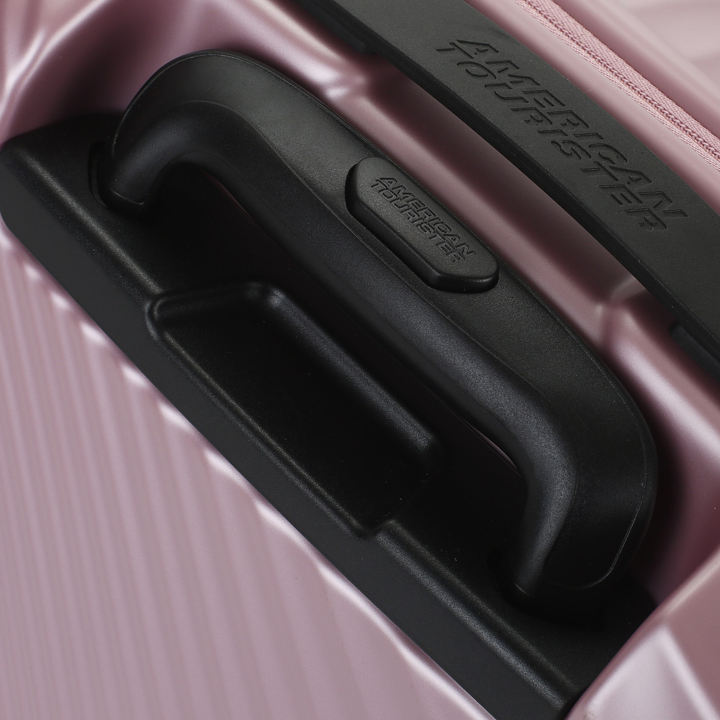 Чемодан American Tourister Jetglam