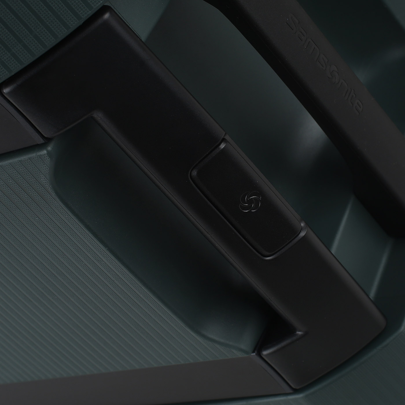 Чемодан Samsonite Magnum ECO