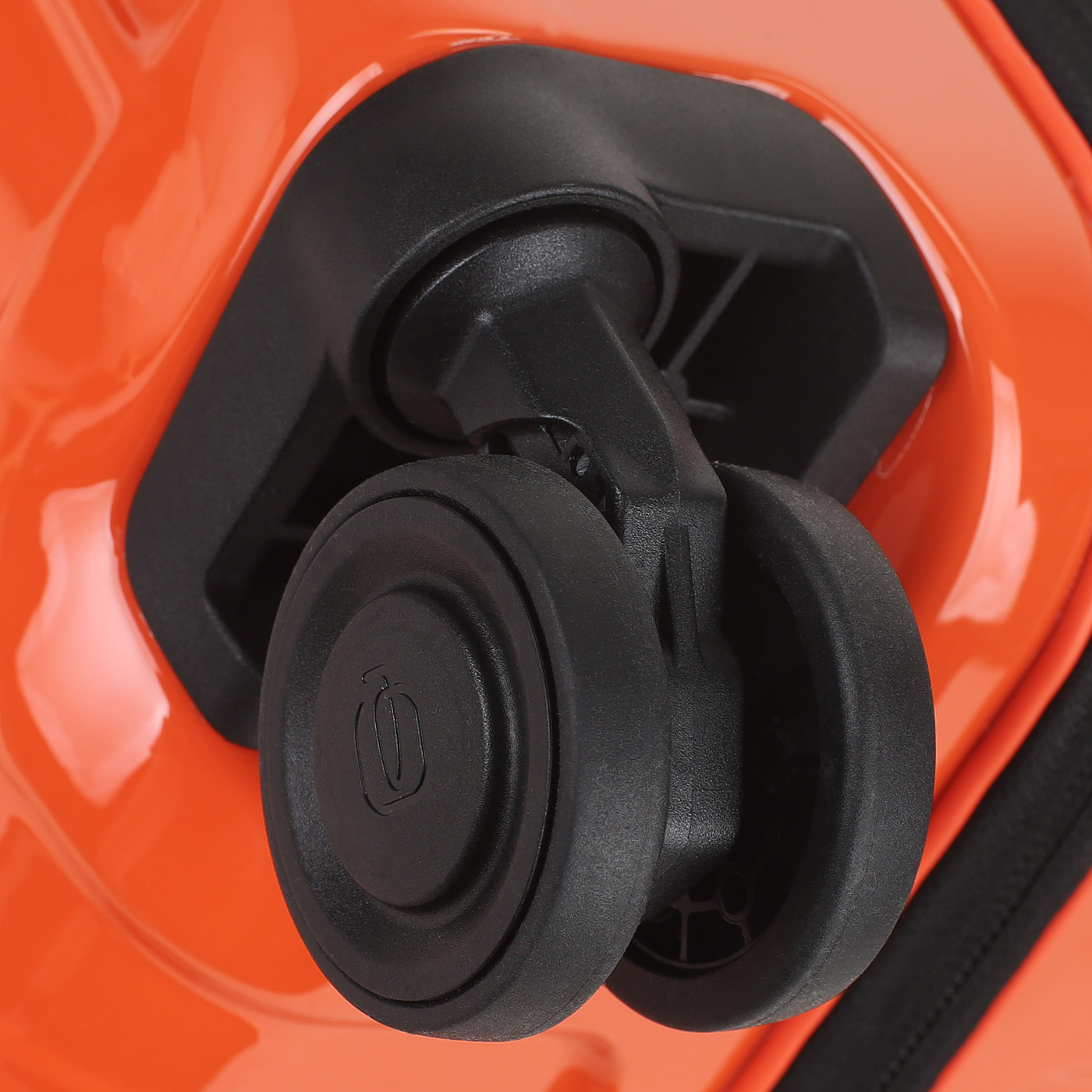 Чемодан для ручной клади из поликарбоната Piquadro PQ Light