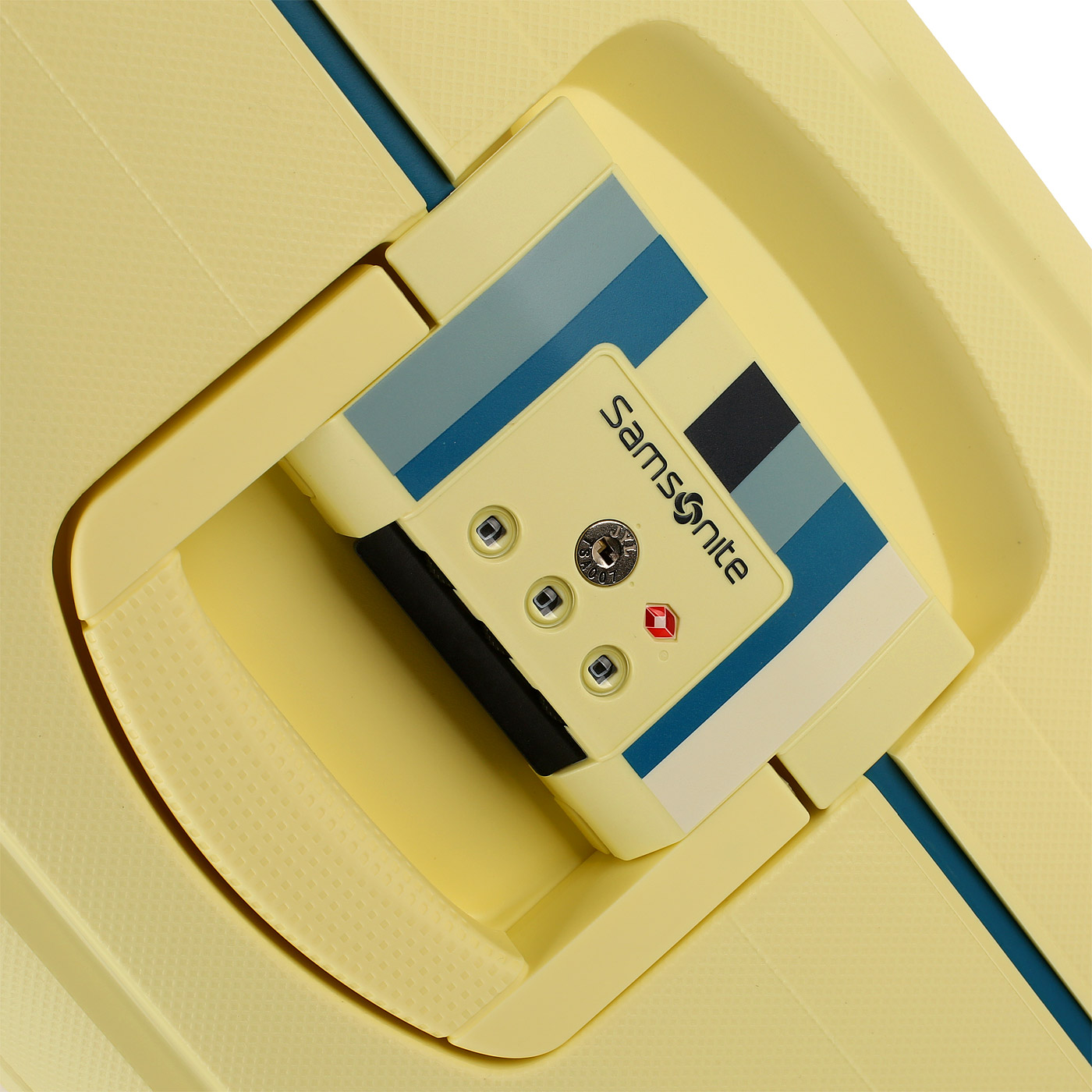 Чемодан средний M из полипропилена с кодовым замком Samsonite S’Cure