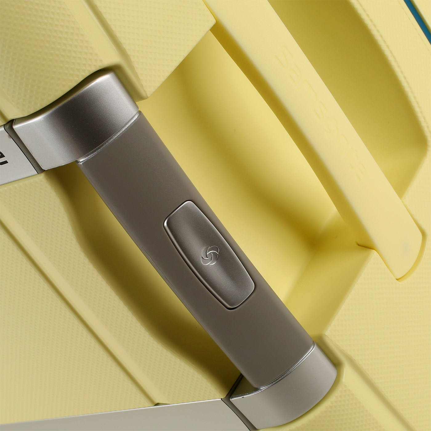 Чемодан большой L из полипропилена с кодовым замком Samsonite S’Cure