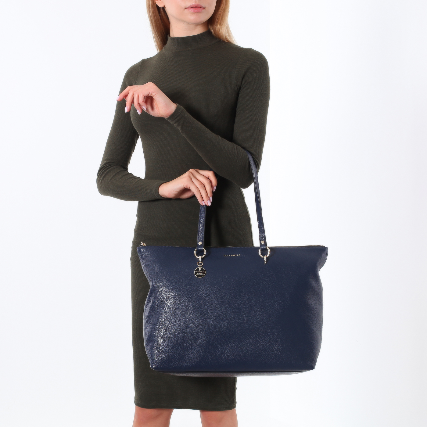 Кожаная сумка Coccinelle Alpha