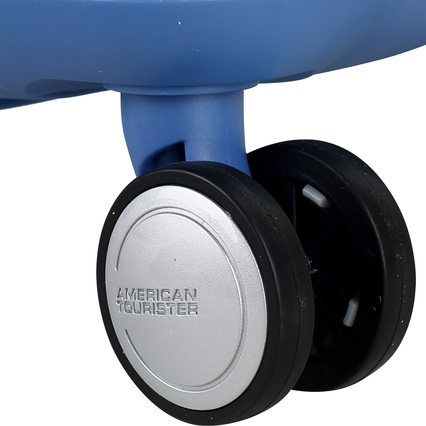 Чемодан средний M из полипропилена с кодовым замком American Tourister Soundbox