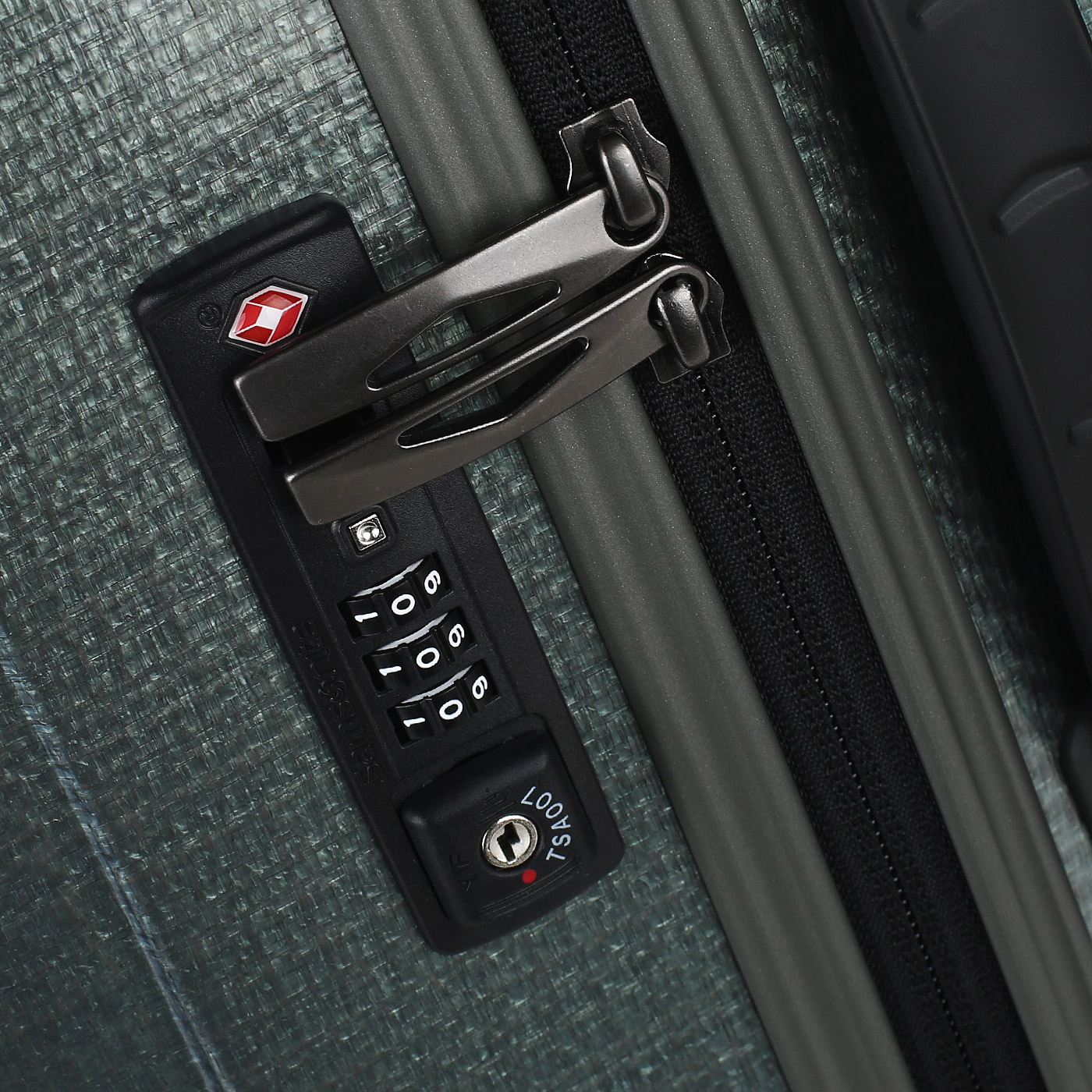 Чемодан на колесах Samsonite C-Lite