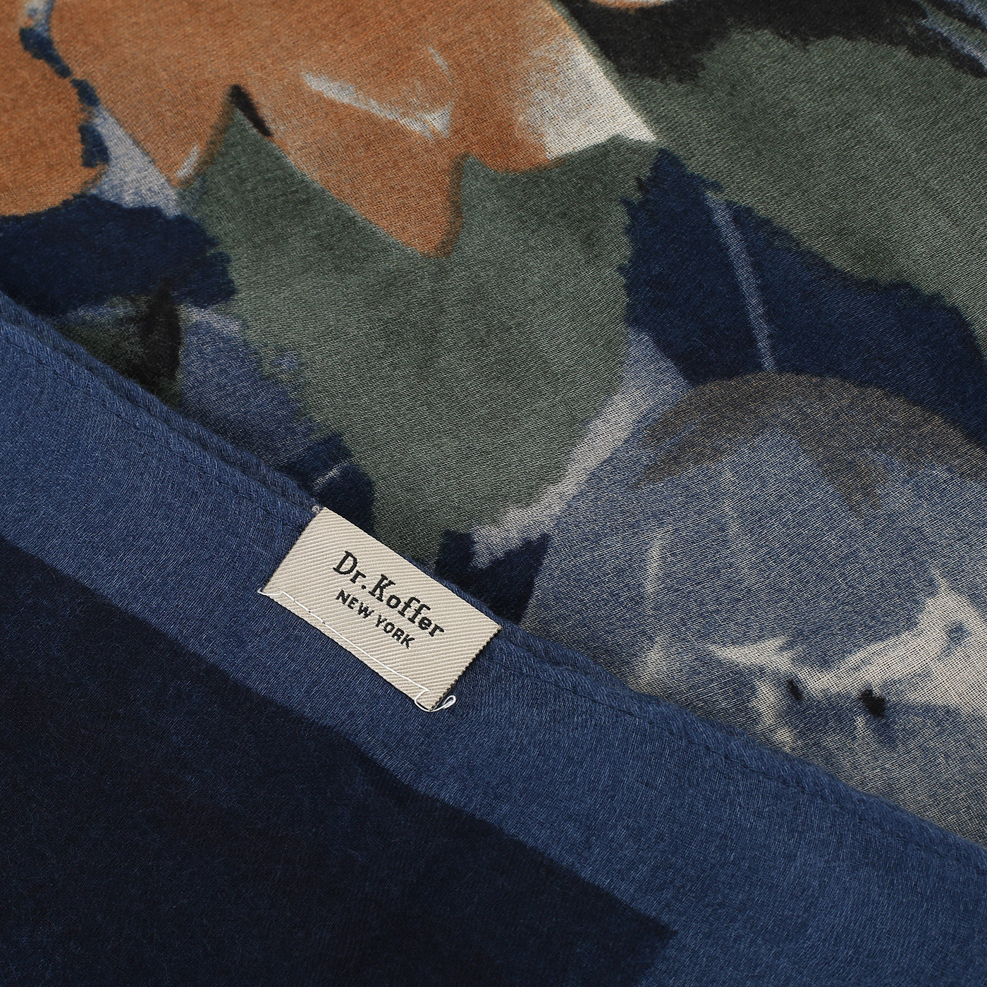 Шарф с принтом Dr. Koffer 