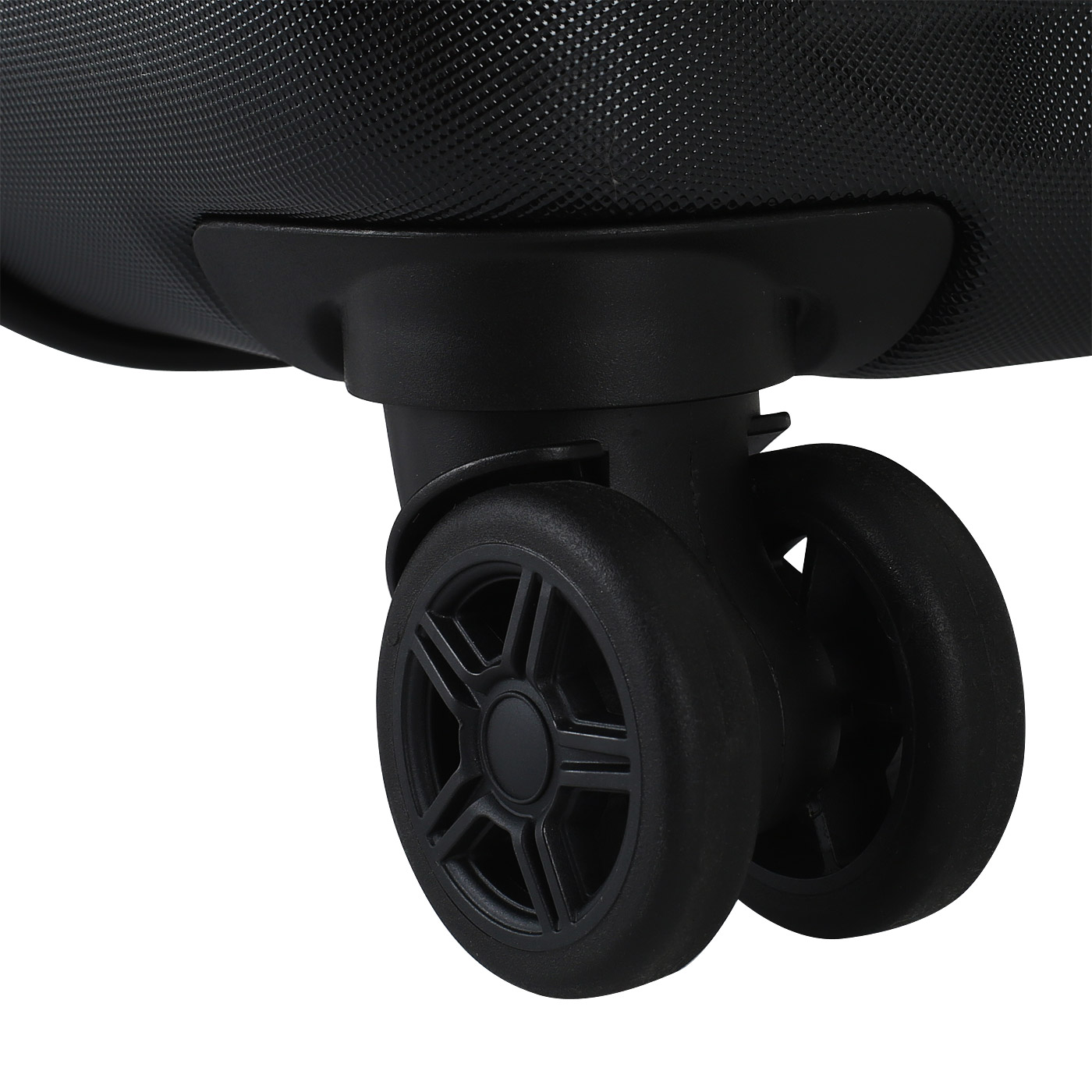 Чемодан средний M из поликарбоната с кодовым замком Wenger Lumen